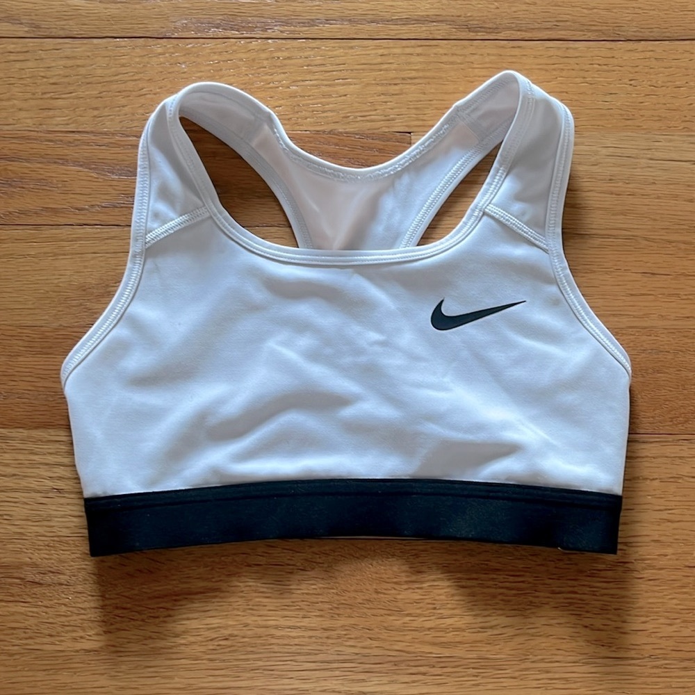 Women’s nike sports bra
